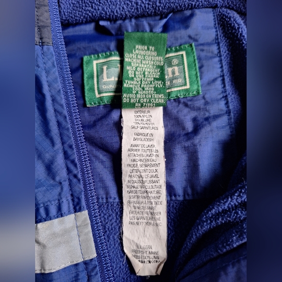 L.L. Bean Kids Navy and Blue Raincoat - Picture 11 of 11